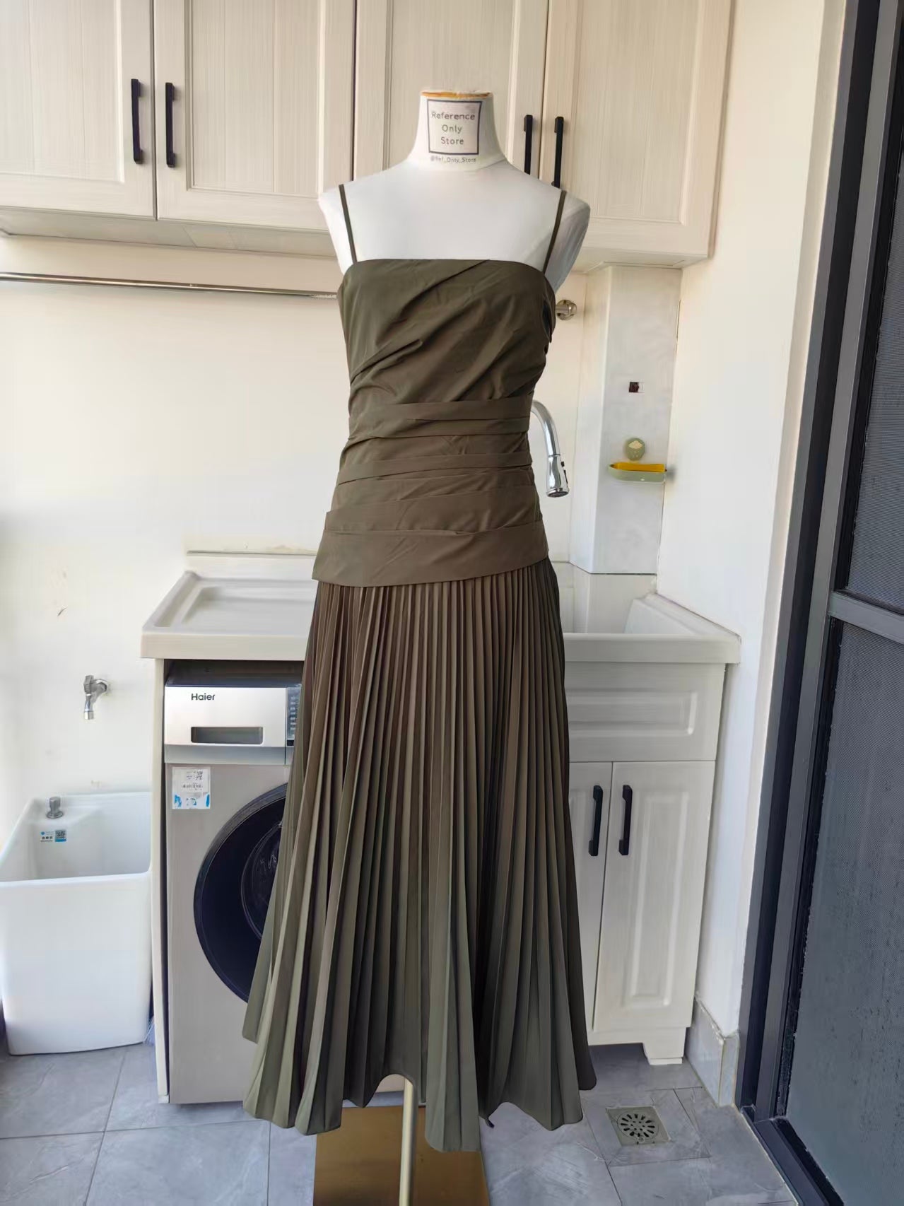 SK Arie pleated midi dress in 2 colors
