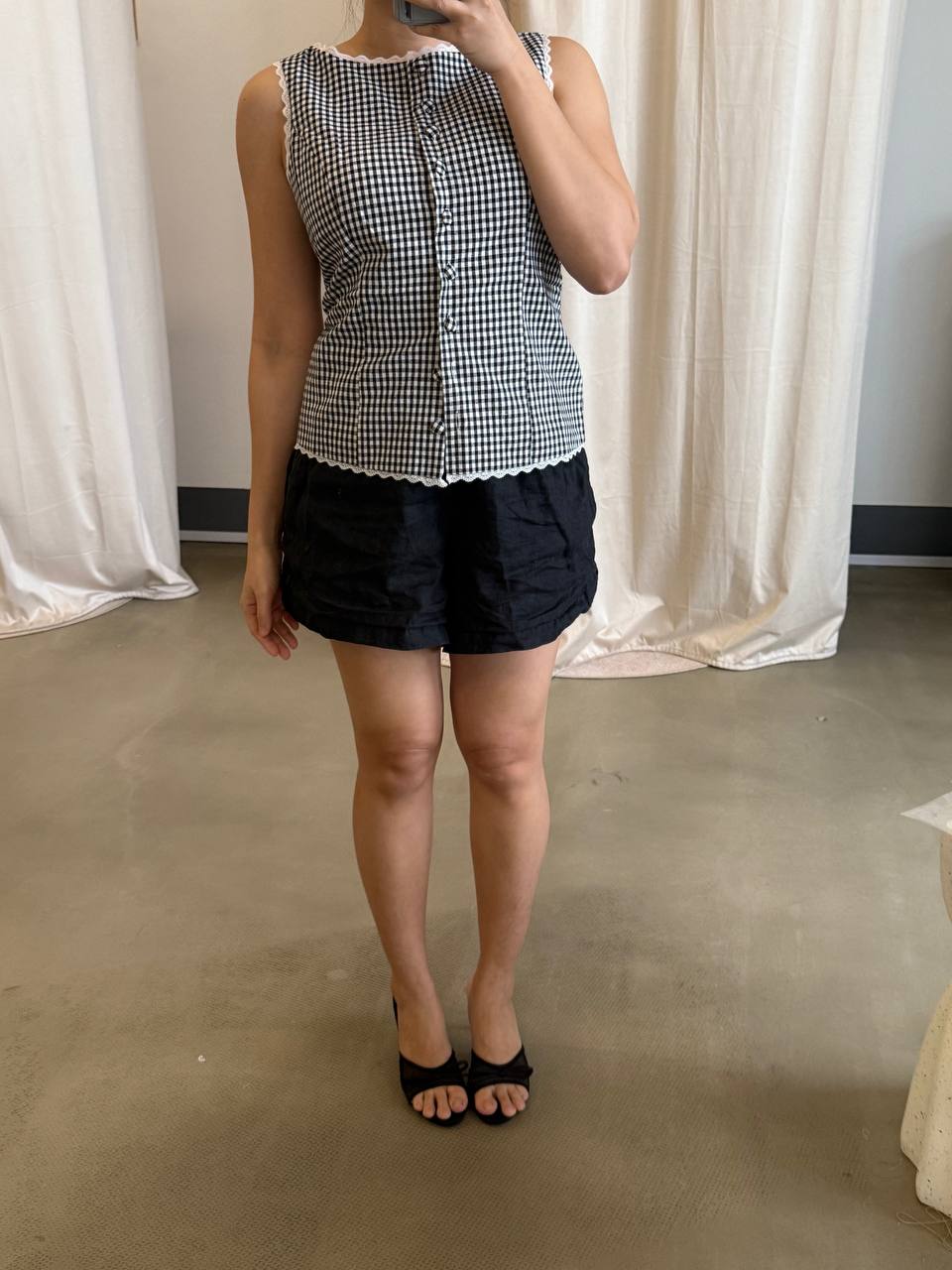 Ref Amela linen sleeveless top