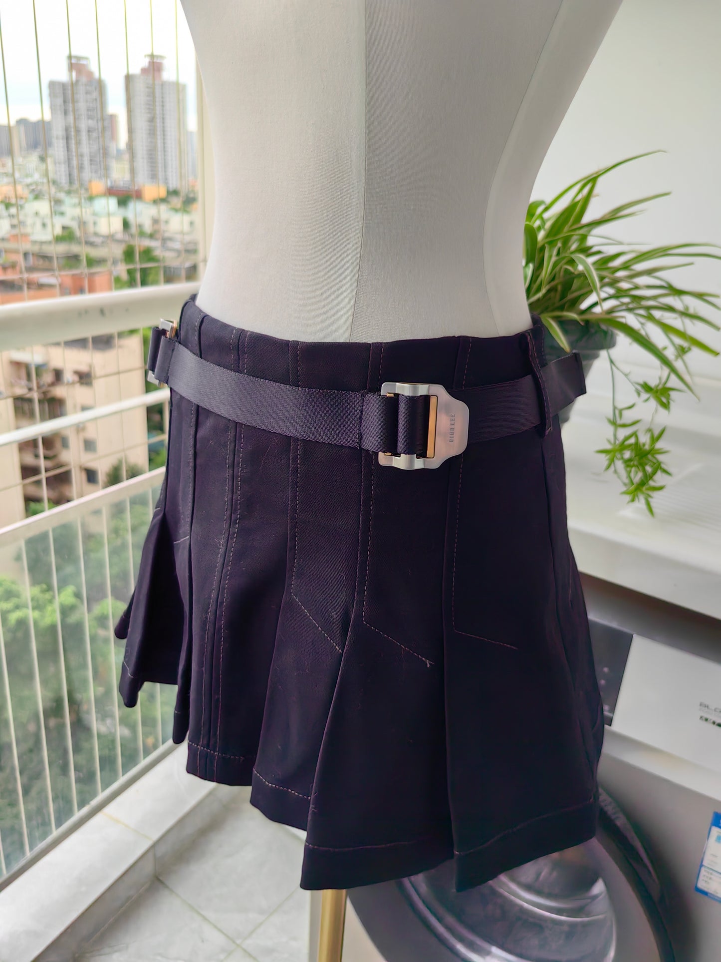 Must have! DL Cotton Blend Pleated Mini Skirt