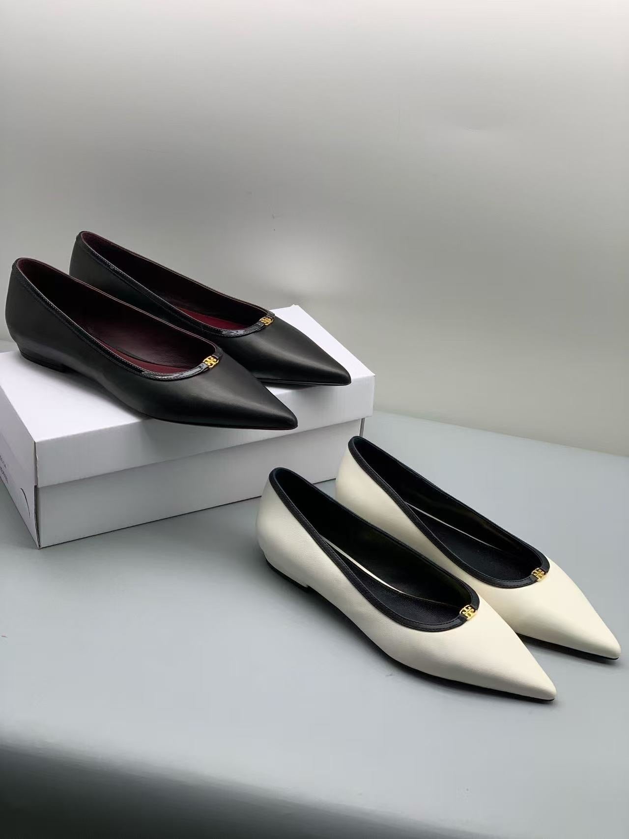 TB Double T buckle pointed toe flat shoes