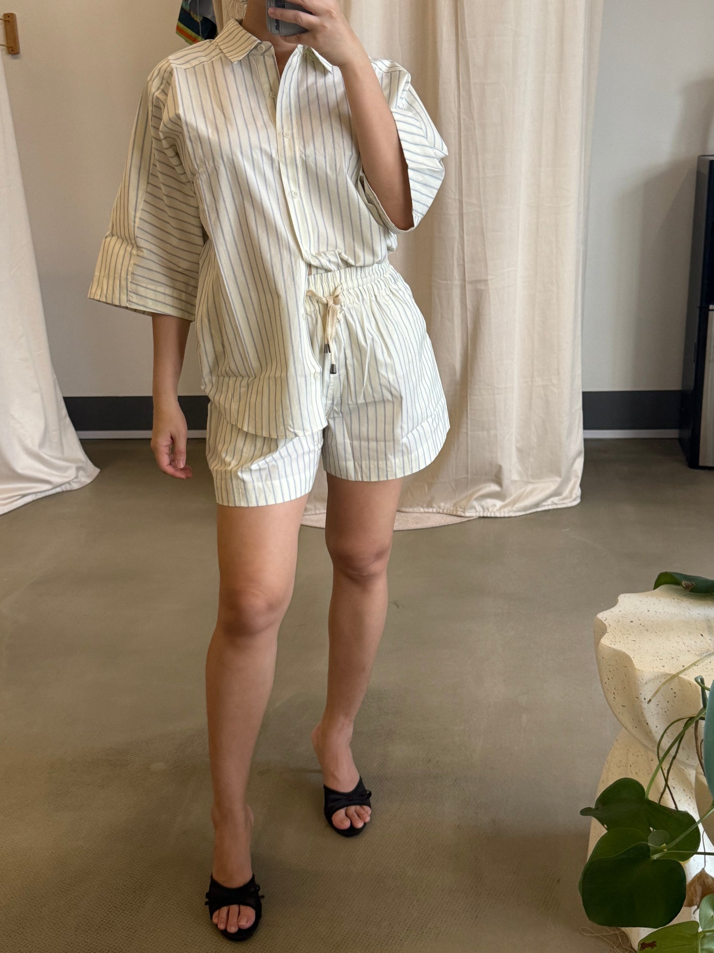AA cotton stripe breaze shirt and trail shorts