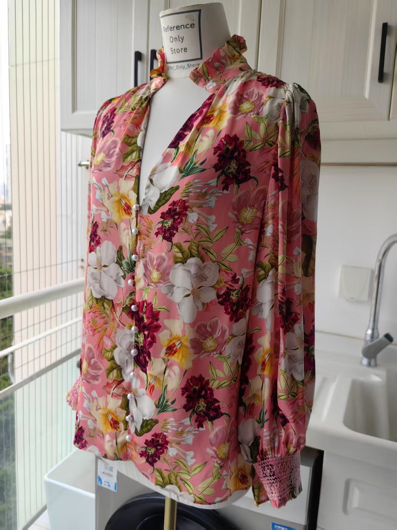 AO Reilly Floral mandarin collar viscose top
