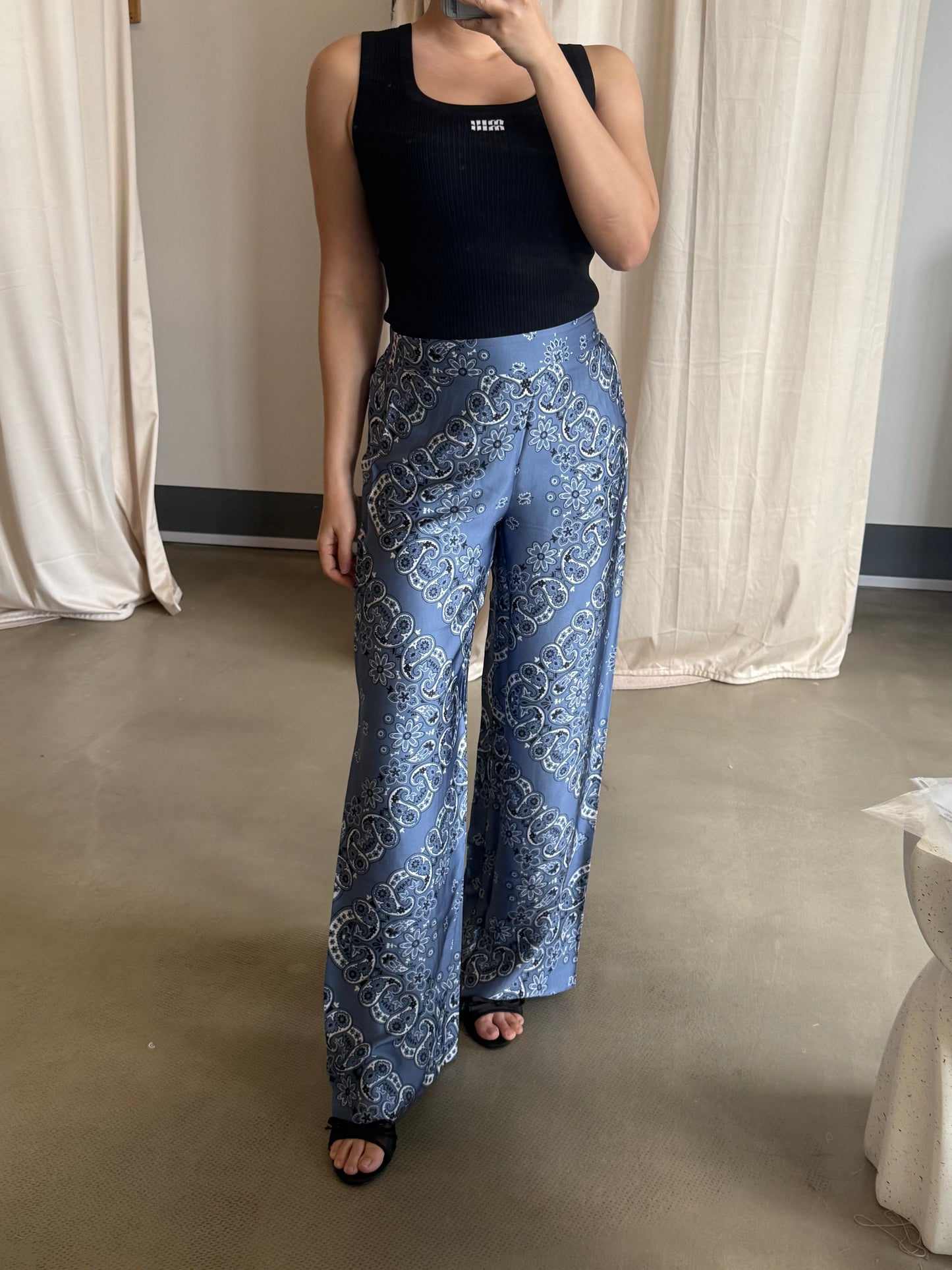 MJ Flowing patterned viscose trousers and shirt