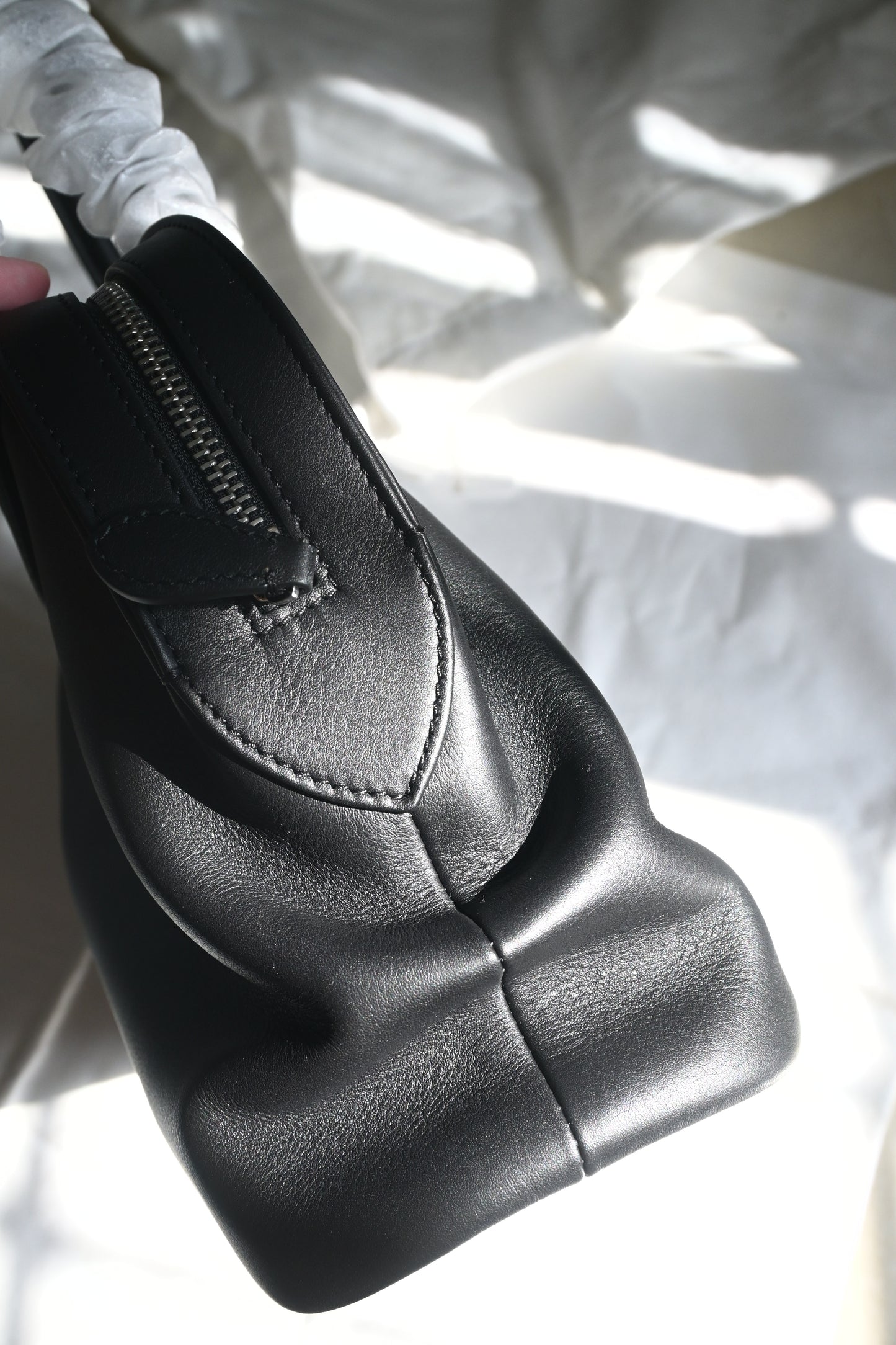 Agnes Smooth Leather Shoulder in black