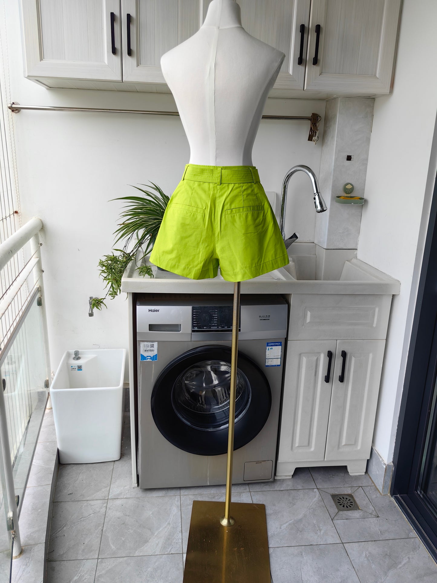 UJ Iris Cotton Belted Shorts in 3 colors