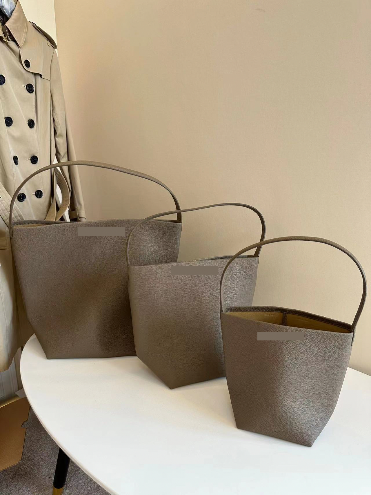 Restocked! TR Park Tote in Elephant