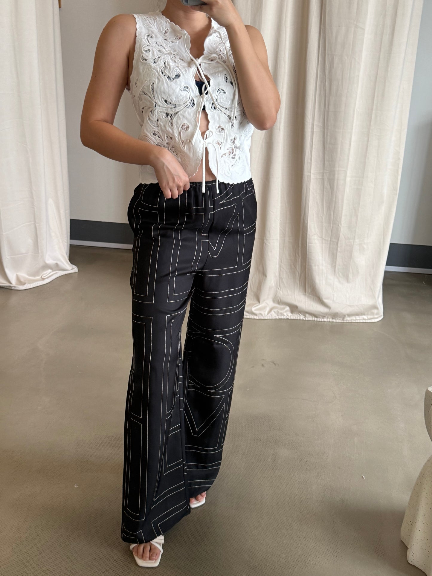EDI X SE Embroidered lace cotton linen vest top