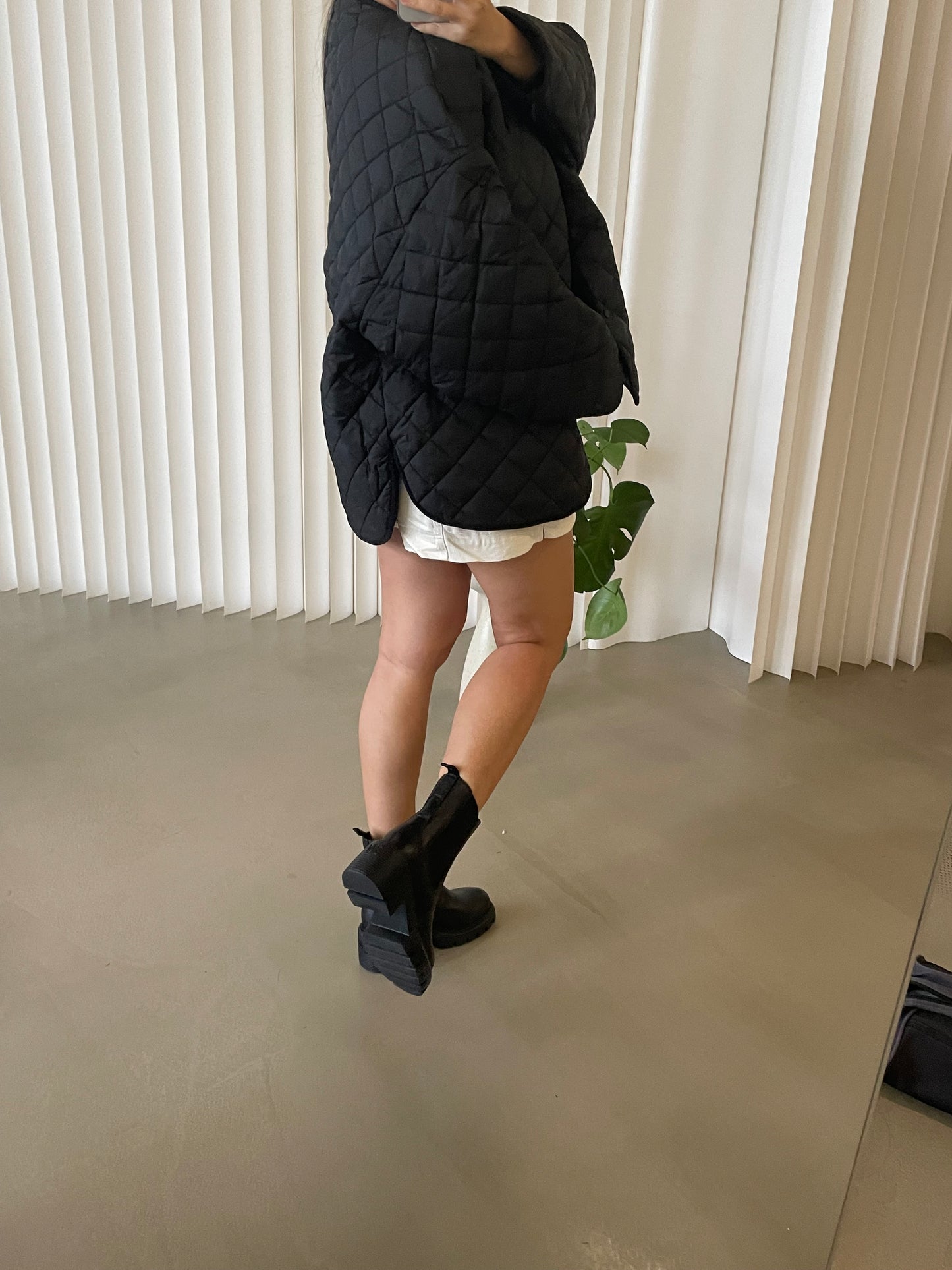 Tot Quilted Padded Jacket in black