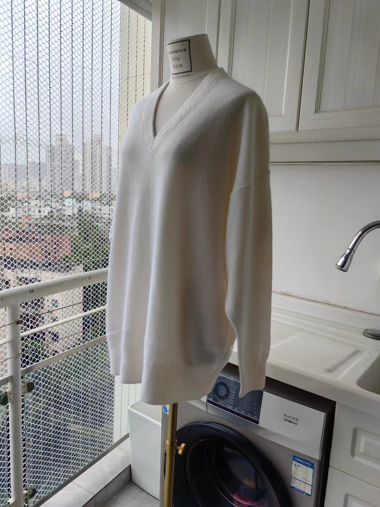 JK Charlie V Neck Cashmere sweater