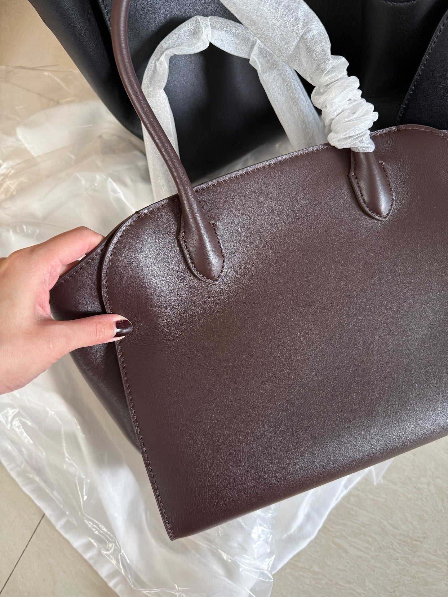 New ! TR The Marlo Saddle leather bag in 2 colors