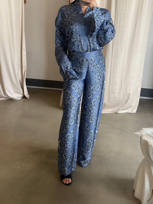 MJ Flowing patterned viscose trousers and shirt