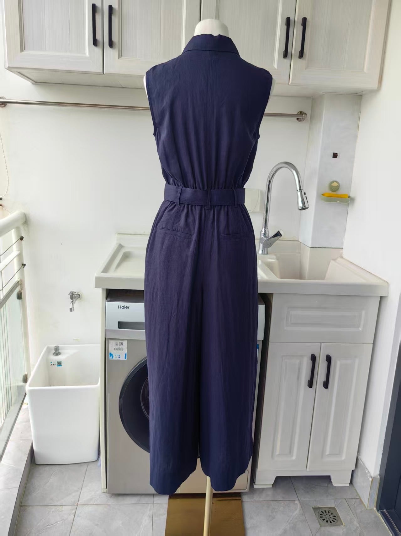 ME Sleeveless cropped linen viscose jumpsuit
