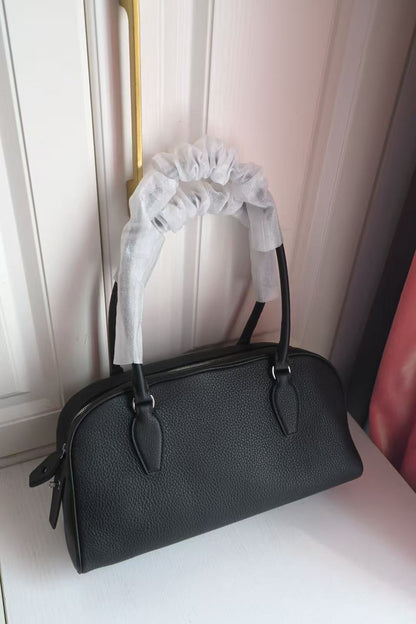 TR EW India leather shoulder bag