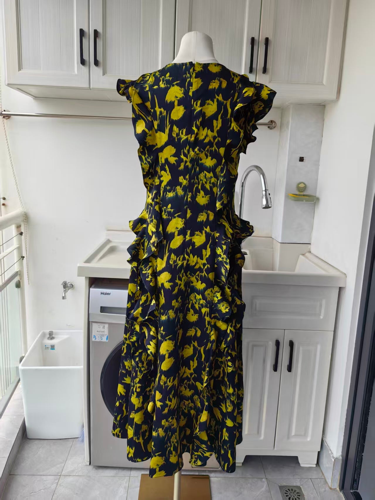 UJ Flo Sleeveless viscose midi dress