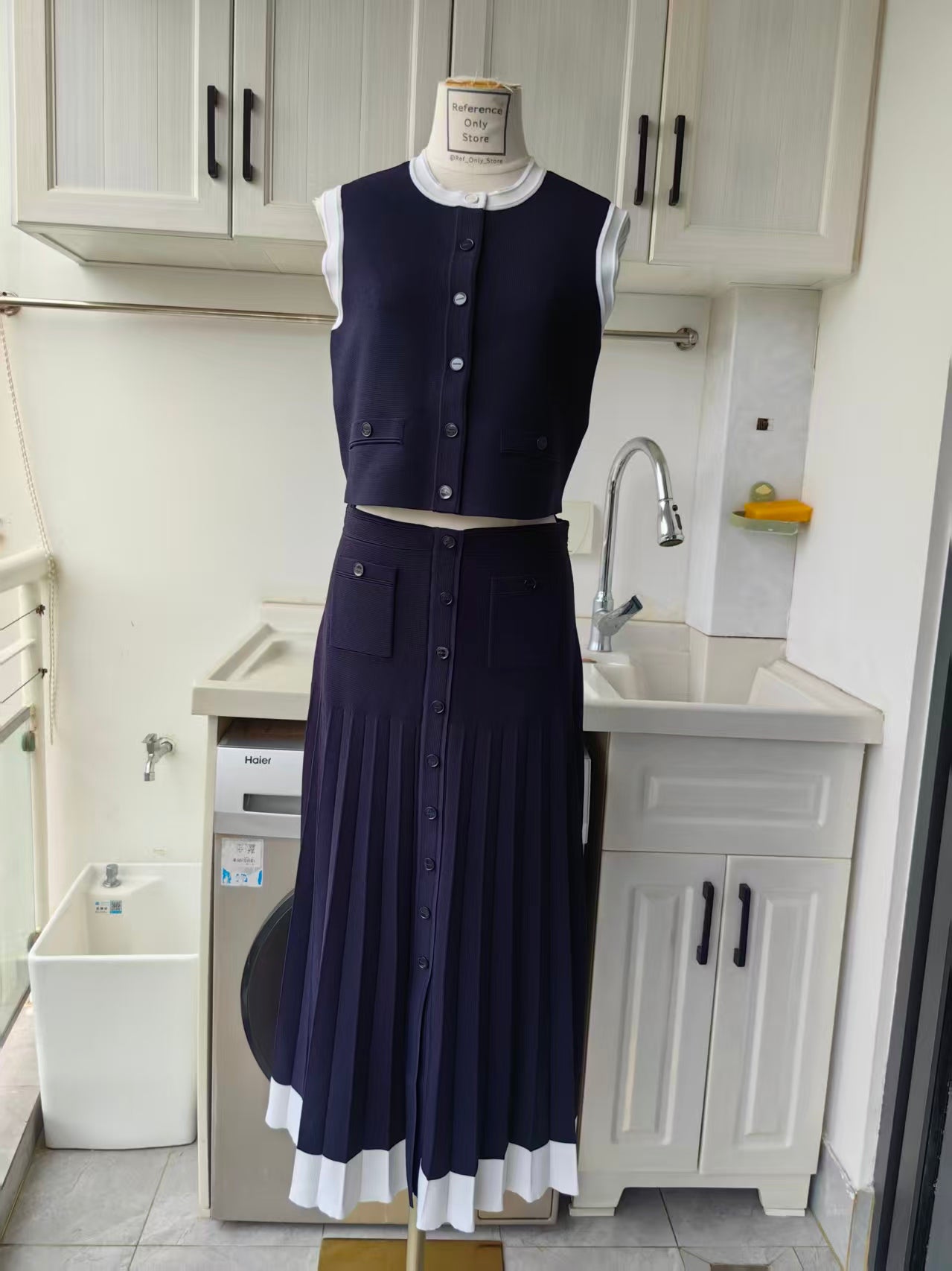 SD Two tone viscose blend cropped top and midi skirt