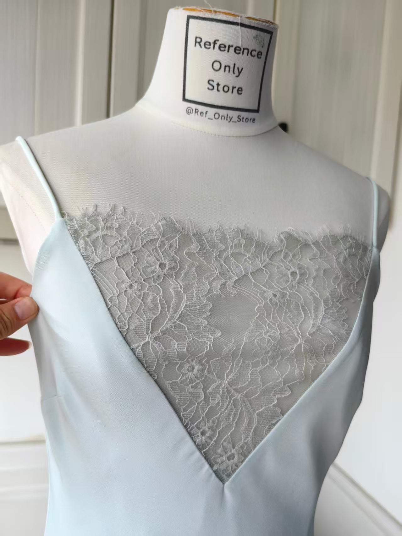 RM lace trimmed silk gown in 2 colors