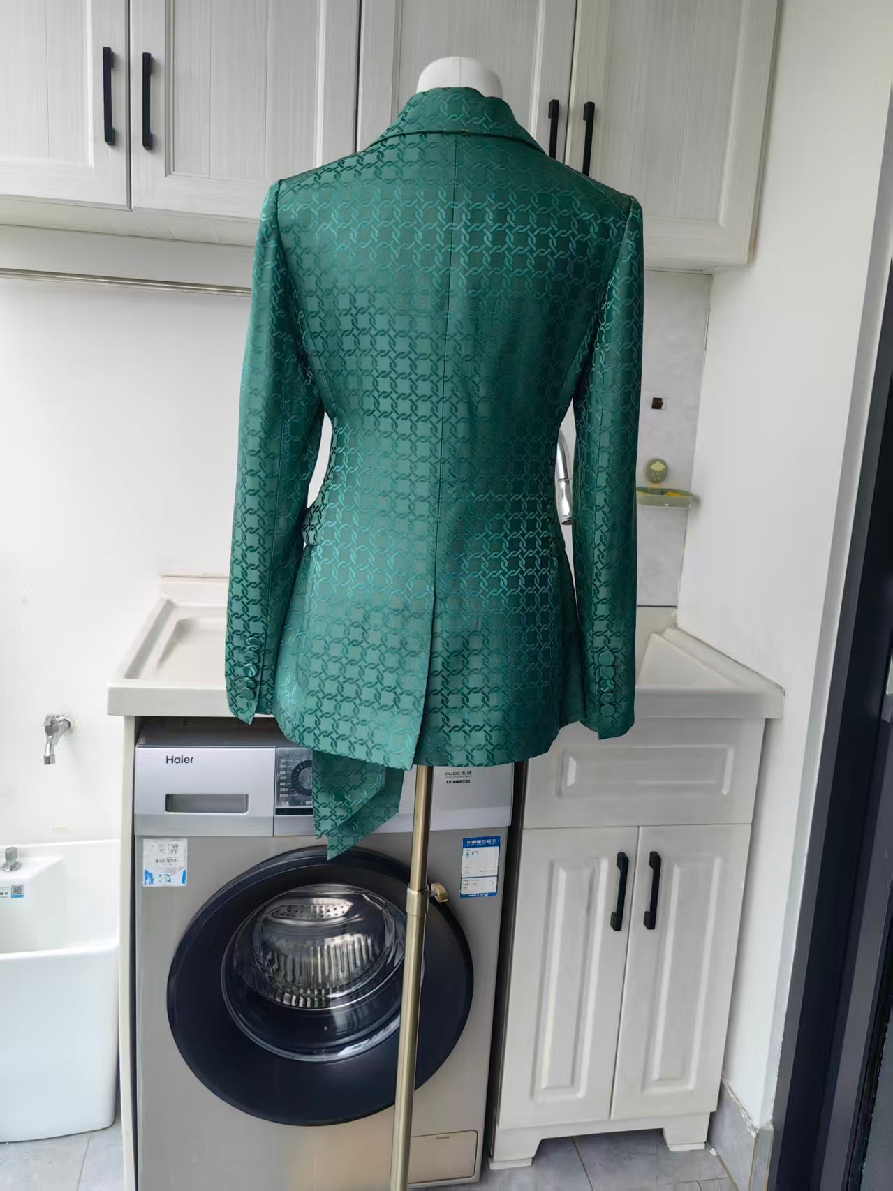 VB Issel Colter Green Geometric Viscose silk blend jacket and pants