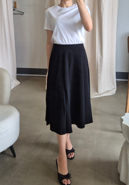 TH Tailor Crepe Full Round midi skirt in 2 colors